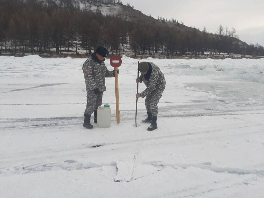 Хөвсгөл нуурын мөсөн дээгүүр зорчихгүй байхыг анхааруулж байна